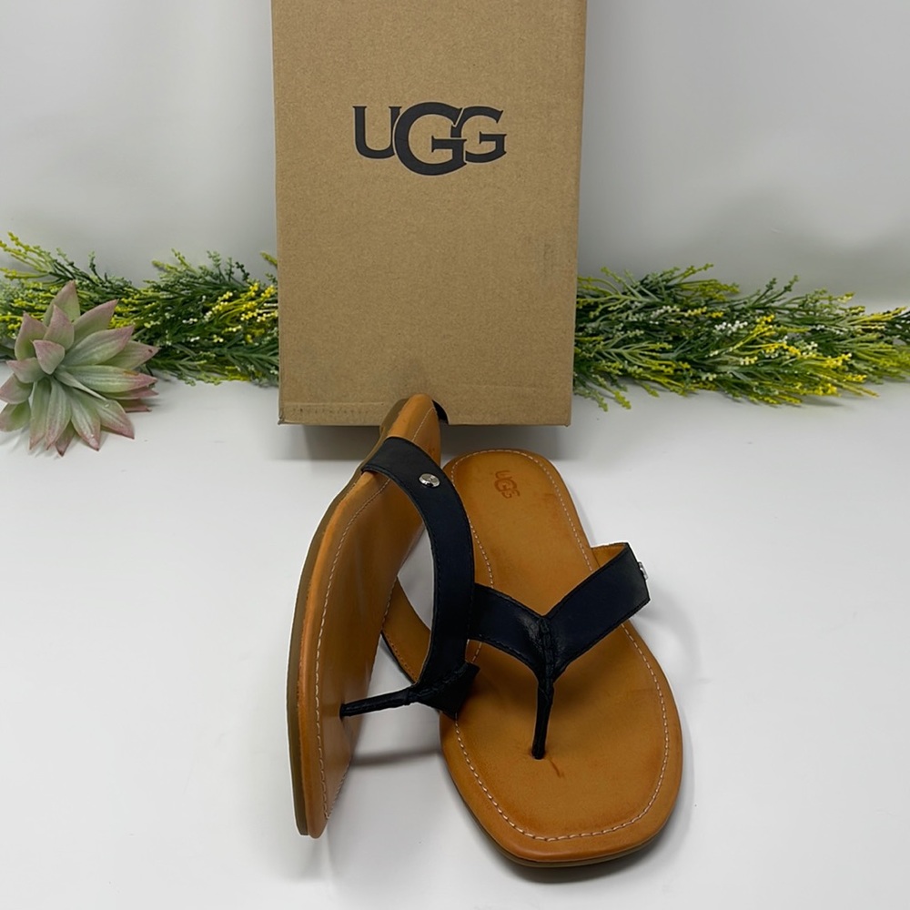 UGG Women's Tuolumne Flip Flop Size 12